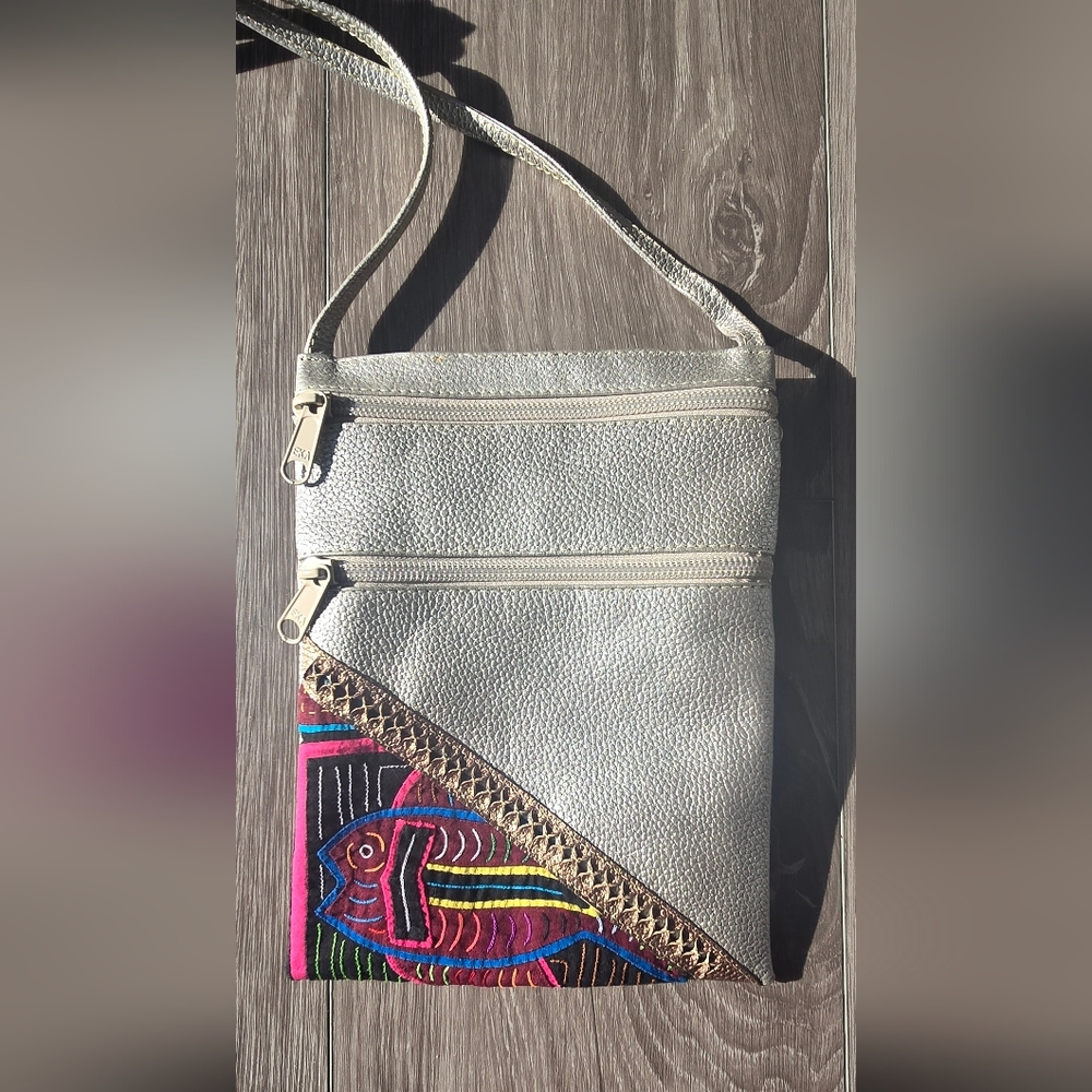 Kuna Mola Fish Appliqué Crossbody Bag Silver Metallic Boho Folk Art Panama Ocean